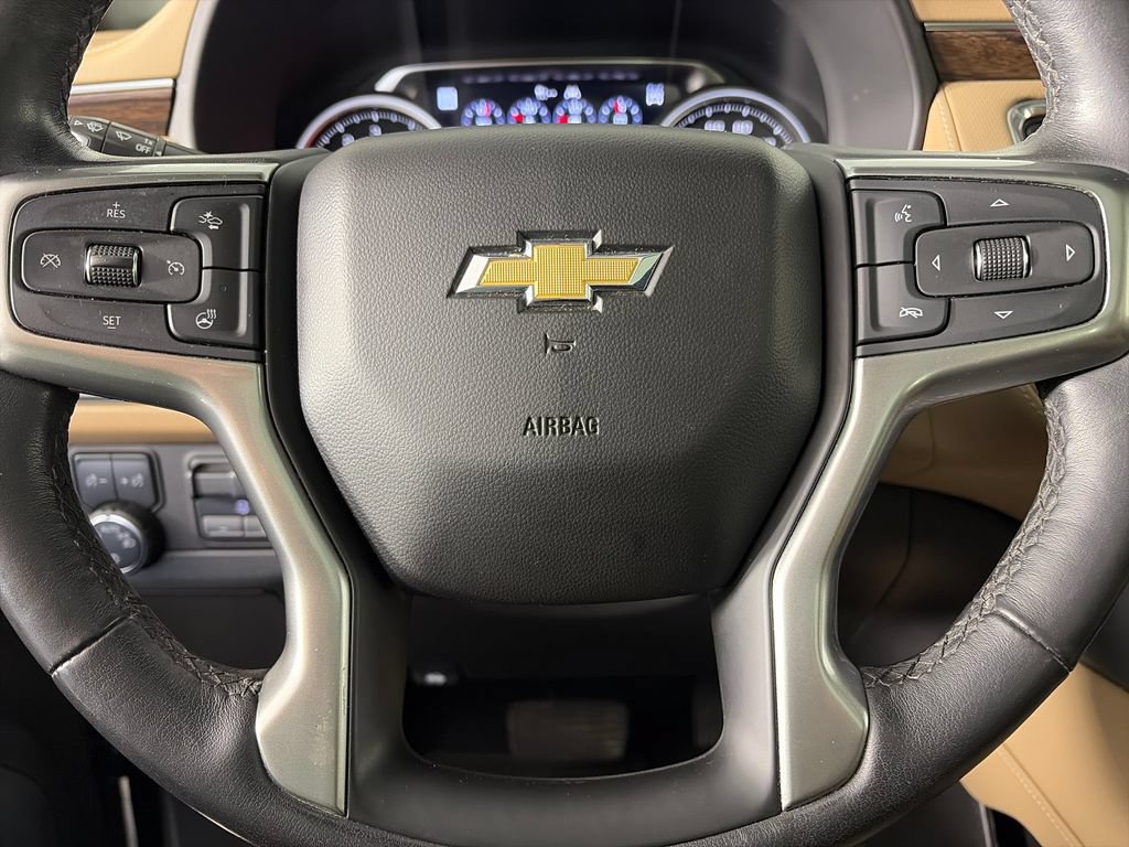 Used 2021 Chevrolet Tahoe Premier w/ Premium Package AWD/4WD image 16