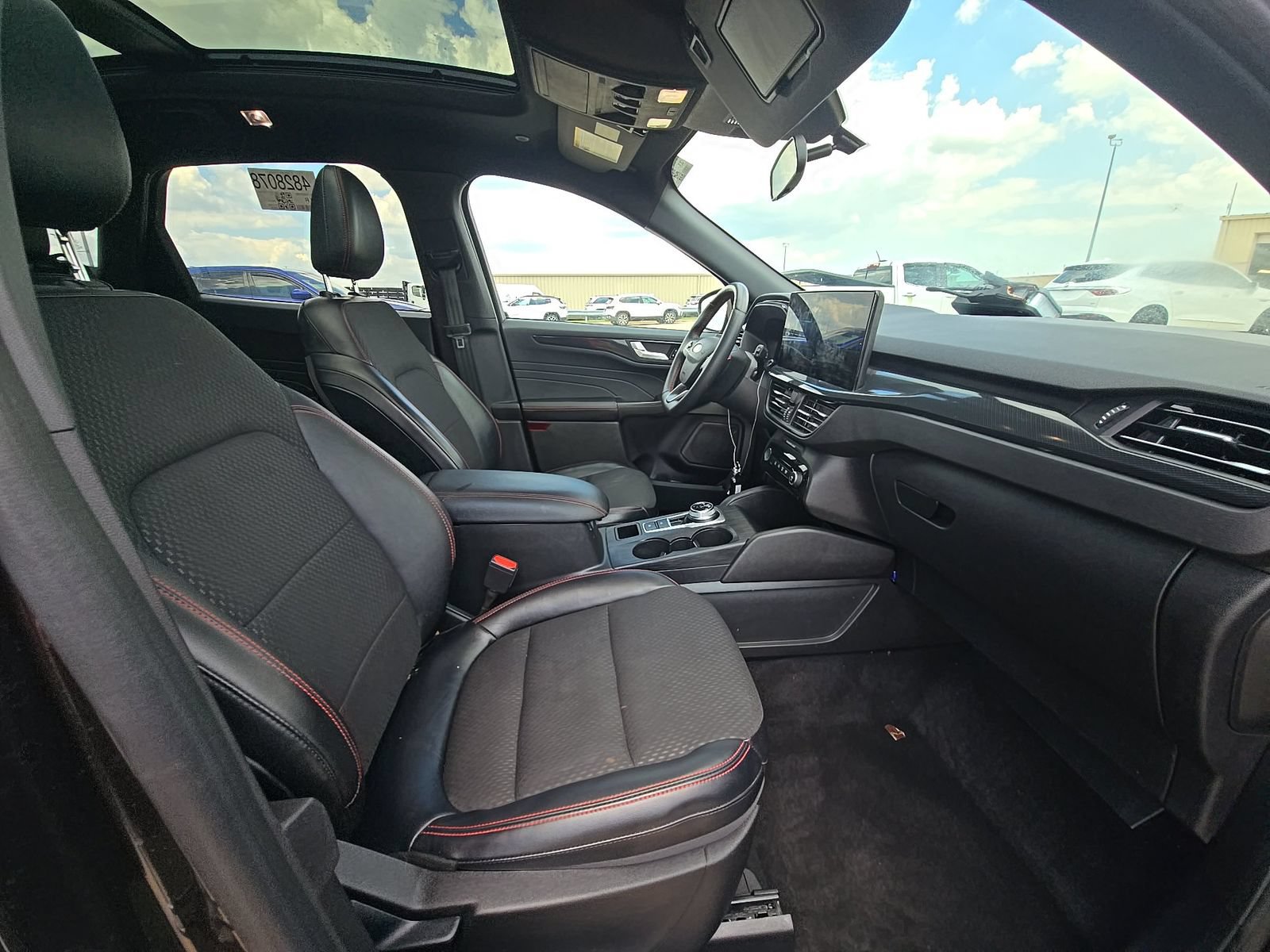 Certified 2023 Ford Escape ST-Line w/ Tech Pack #1 AWD/4WD image 15