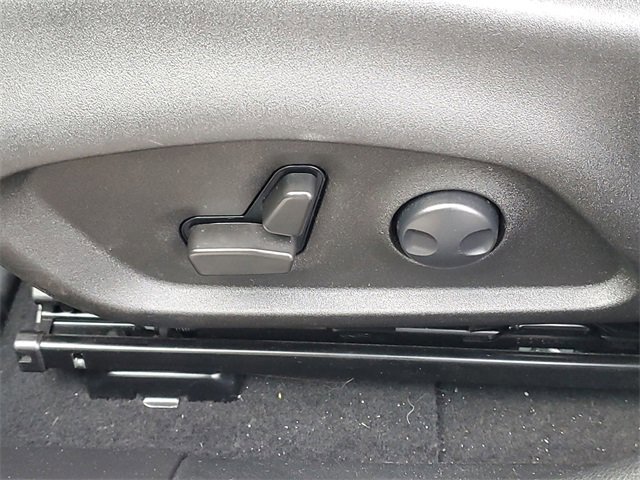 Used 2023 Jeep Renegade Limited image 7