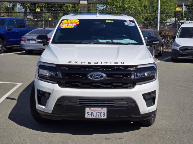 Certified 2023 Ford Expedition Max Limited RWD image 2
