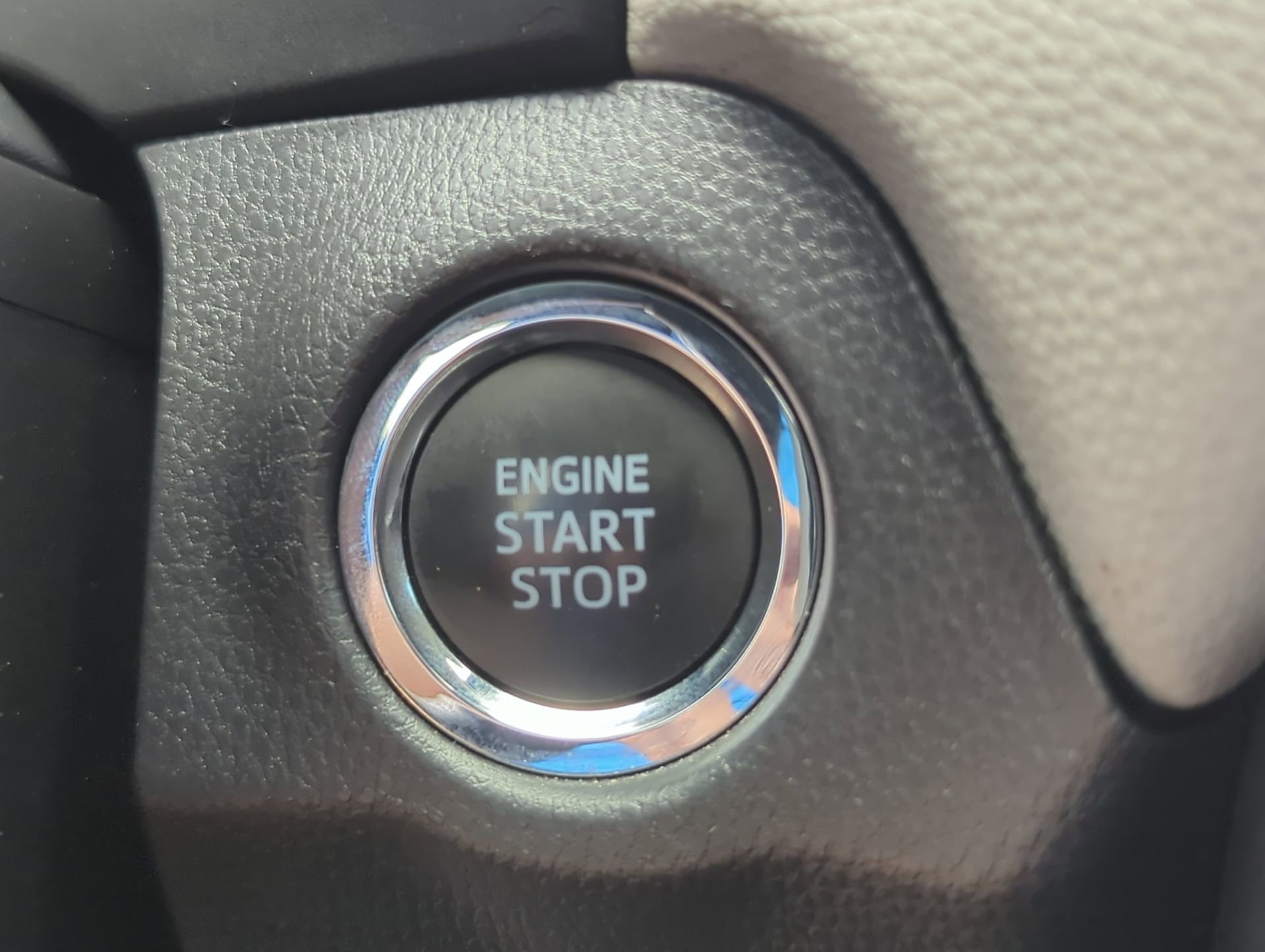 Used 2025 Toyota RAV4 XLE w/ Convenience Package image 66