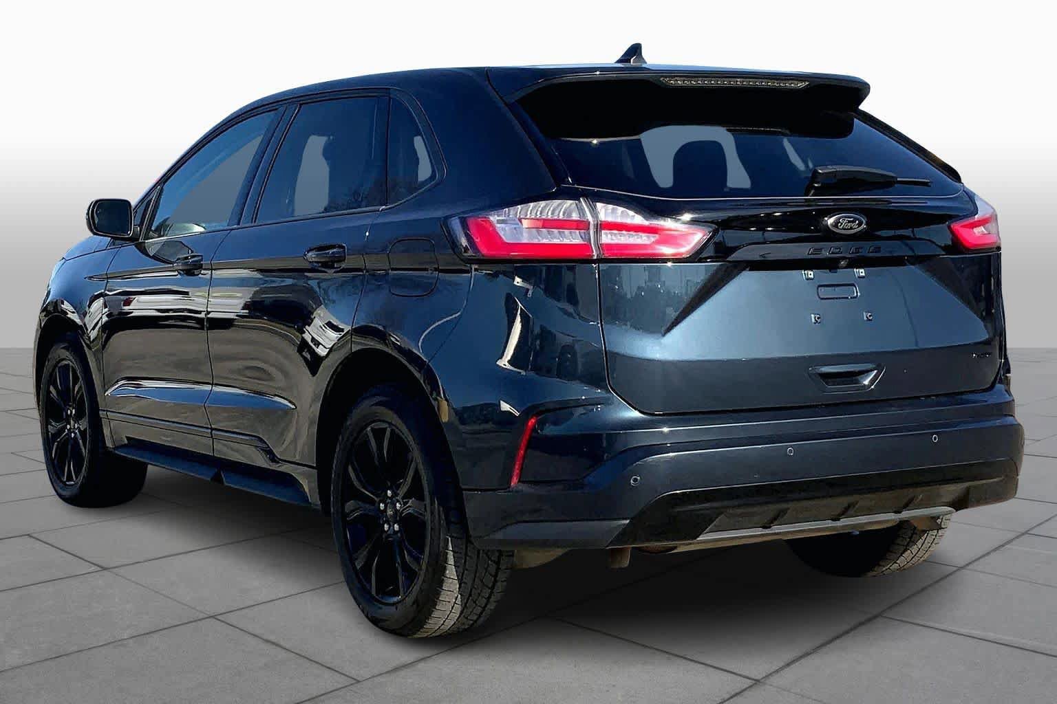 Certified 2024 Ford Edge SE w/ Black Appearance Package AWD/4WD image 2