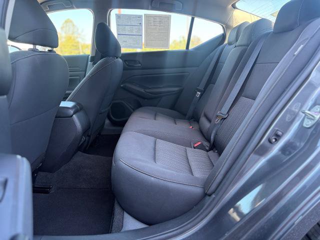 Used 2025 Nissan Altima 2.5 SV FWD image 27
