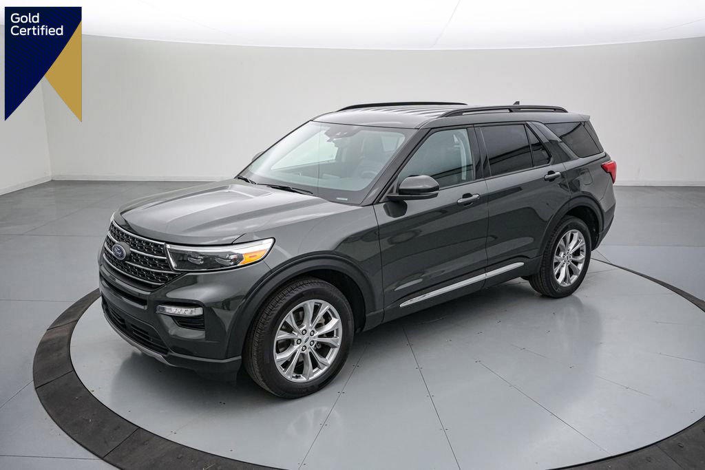 Certified 2024 Ford Explorer XLT w/ Equipment Group 202A AWD/4WD image 1