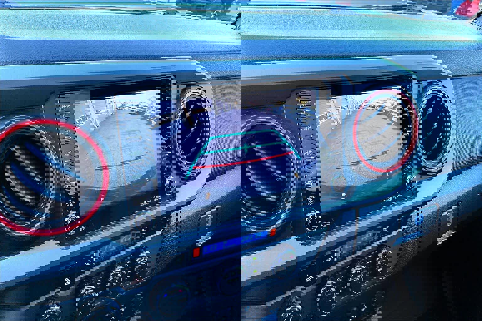 Used 2022 Toyota Tacoma TRD Sport w/ TRD Premium Sport Package image 31