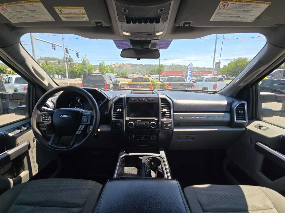 Certified 2020 Ford F350 XLT w/ Tremor Off-Road Package AWD/4WD image 15