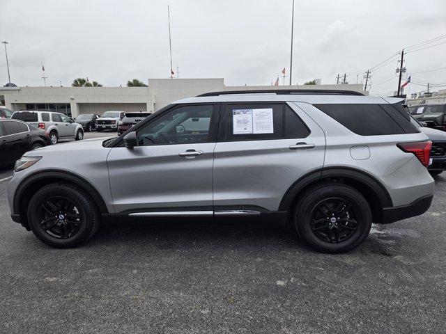 Certified 2025 Ford Explorer Active RWD image 5