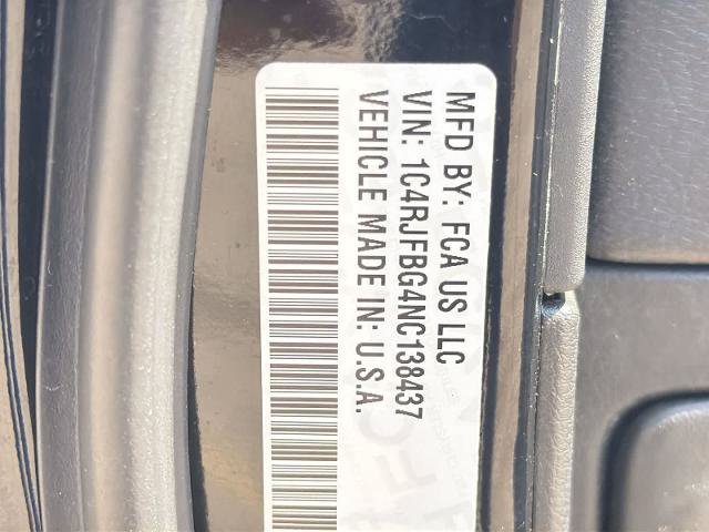 Used 2022 Jeep Grand Cherokee Limited AWD/4WD image 35