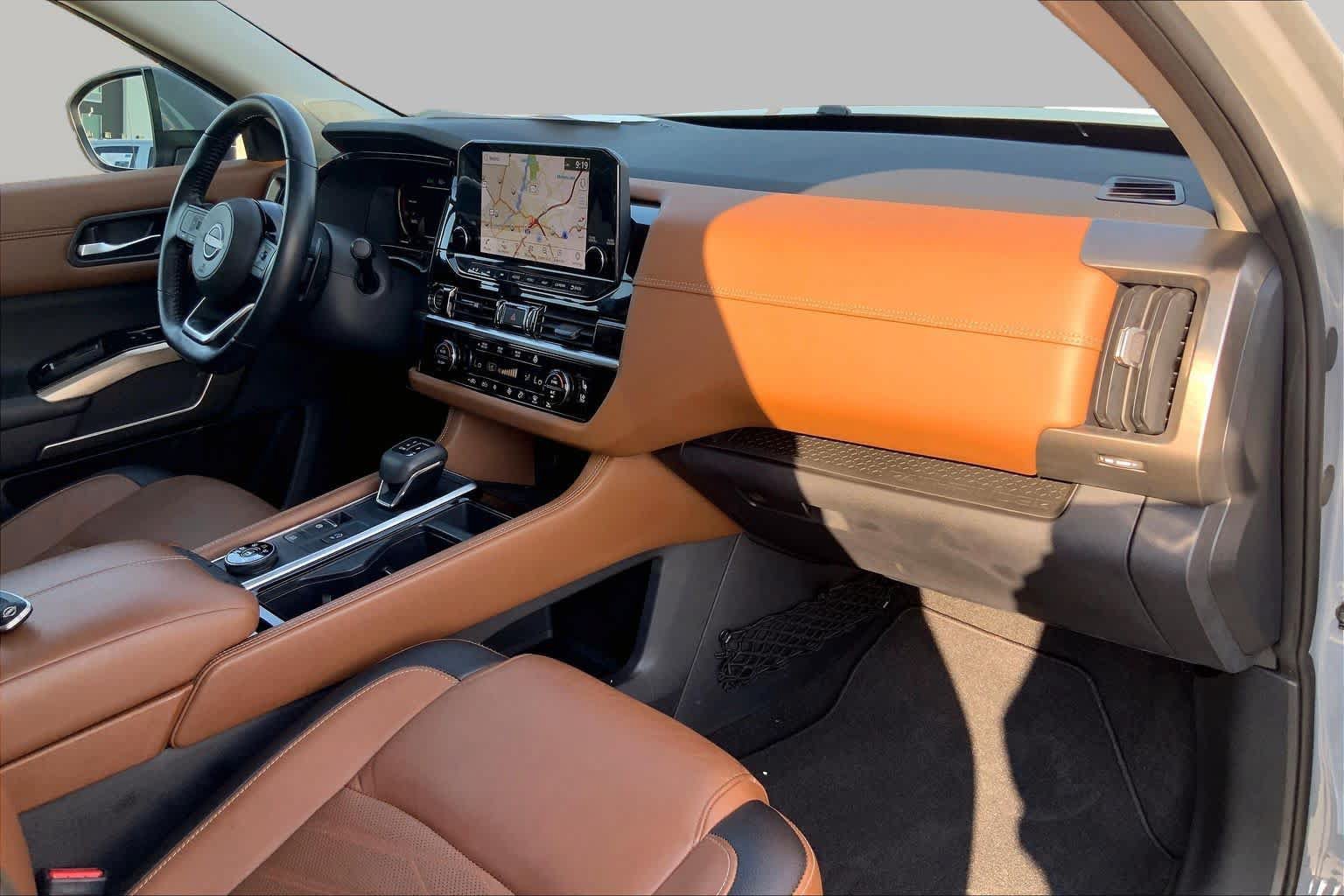 Used 2023 Nissan Pathfinder Platinum AWD/4WD image 18