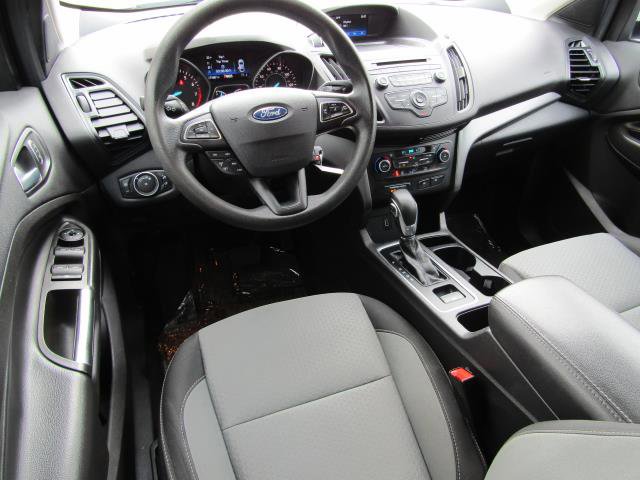 Certified 2018 Ford Escape SE image 2