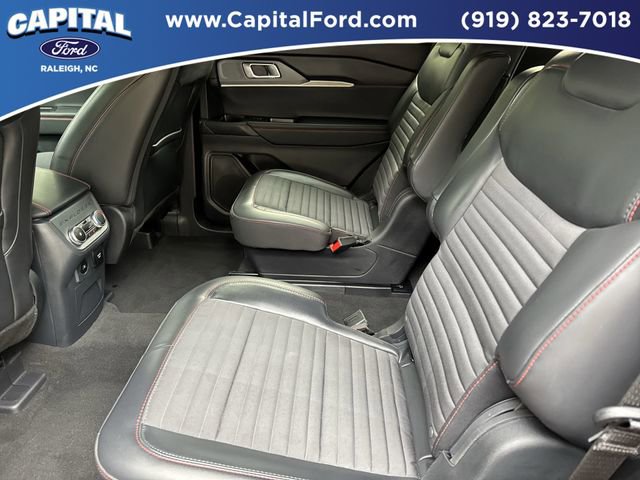 Certified 2025 Ford Explorer ST-Line w/ Premium Package AWD/4WD image 18