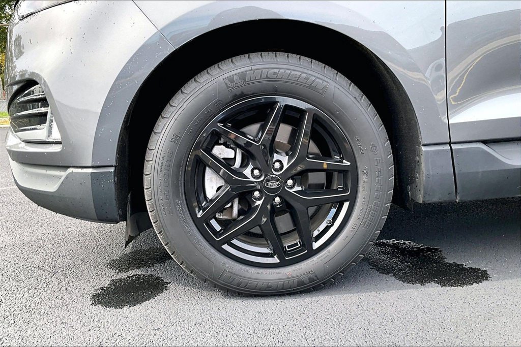 Certified 2023 Ford Edge SEL w/ Convenience Package AWD/4WD image 9