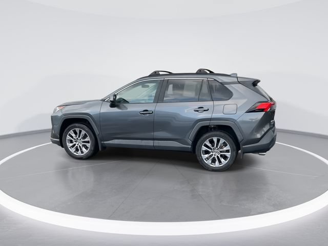 Used 2020 Toyota RAV4 XLE Premium AWD/4WD image 5