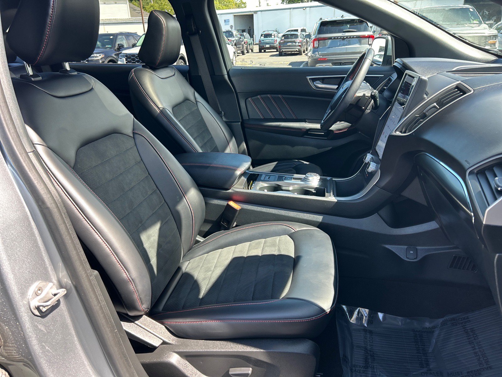 Certified 2022 Ford Edge ST-Line w/ Class II Trailer Tow Package AWD/4WD image 19