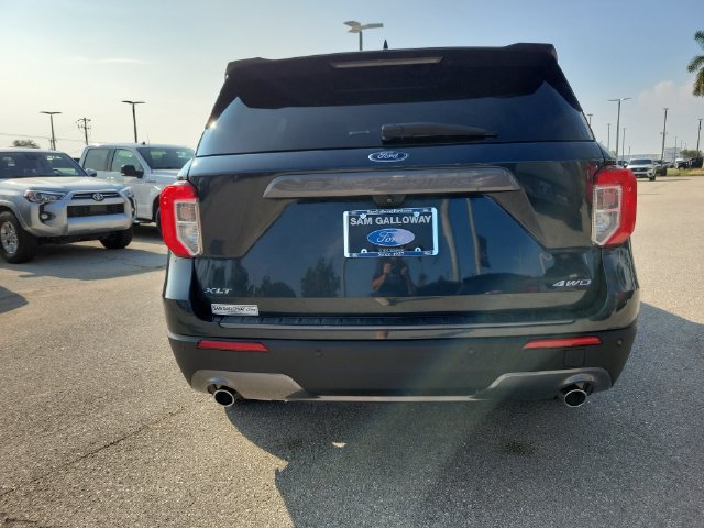Certified 2022 Ford Explorer XLT w/ Equipment Group 202A AWD/4WD image 5