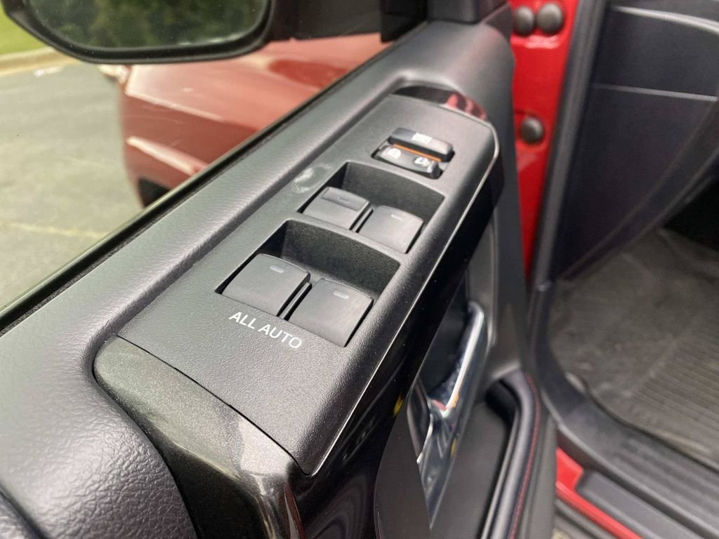 Used 2021 Toyota 4Runner TRD Off-Road Premium AWD/4WD image 17