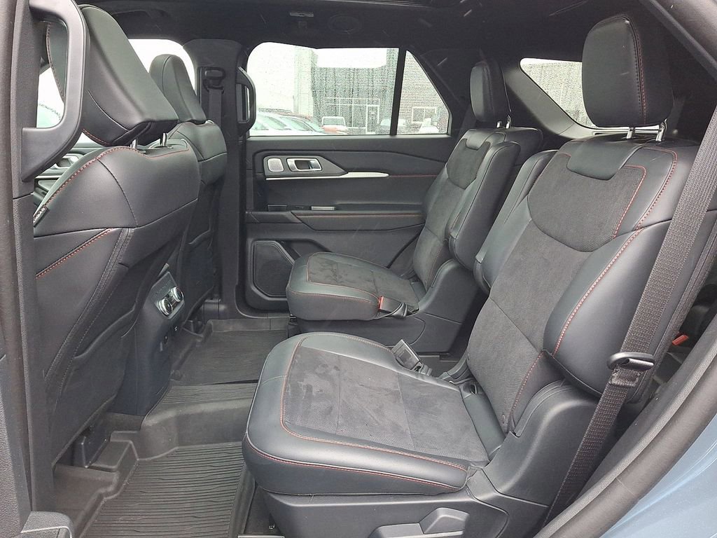 Certified 2025 Ford Explorer ST w/ Sun And Sound Package image 9