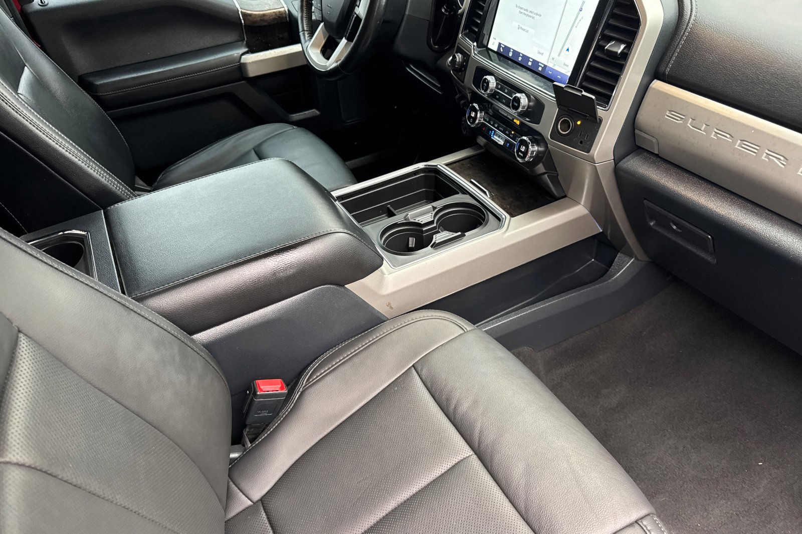 Certified 2022 Ford F250 Lariat w/ Lariat Ultimate Package image 16