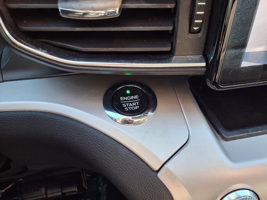 Certified 2020 Ford Explorer XLT w/ Equipment Group 202A image 5