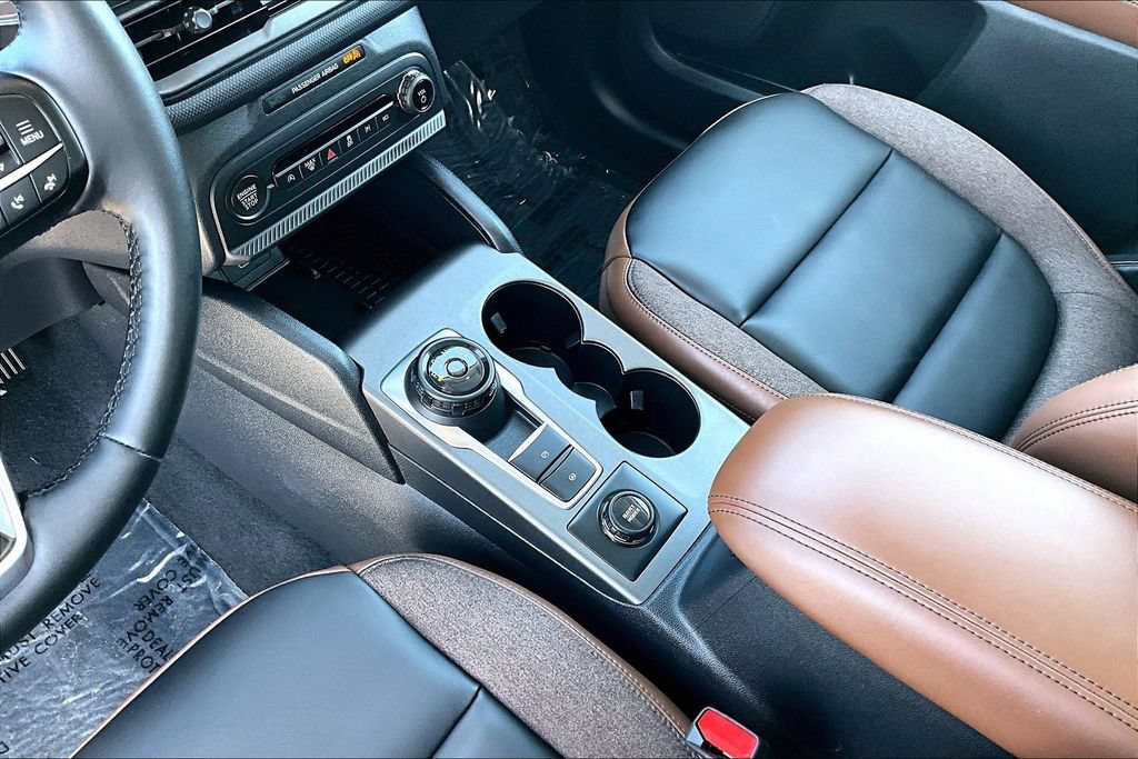 Certified 2025 Ford Bronco Sport Outer Banks w/ Outer Banks Tech Package+ AWD/4WD image 15