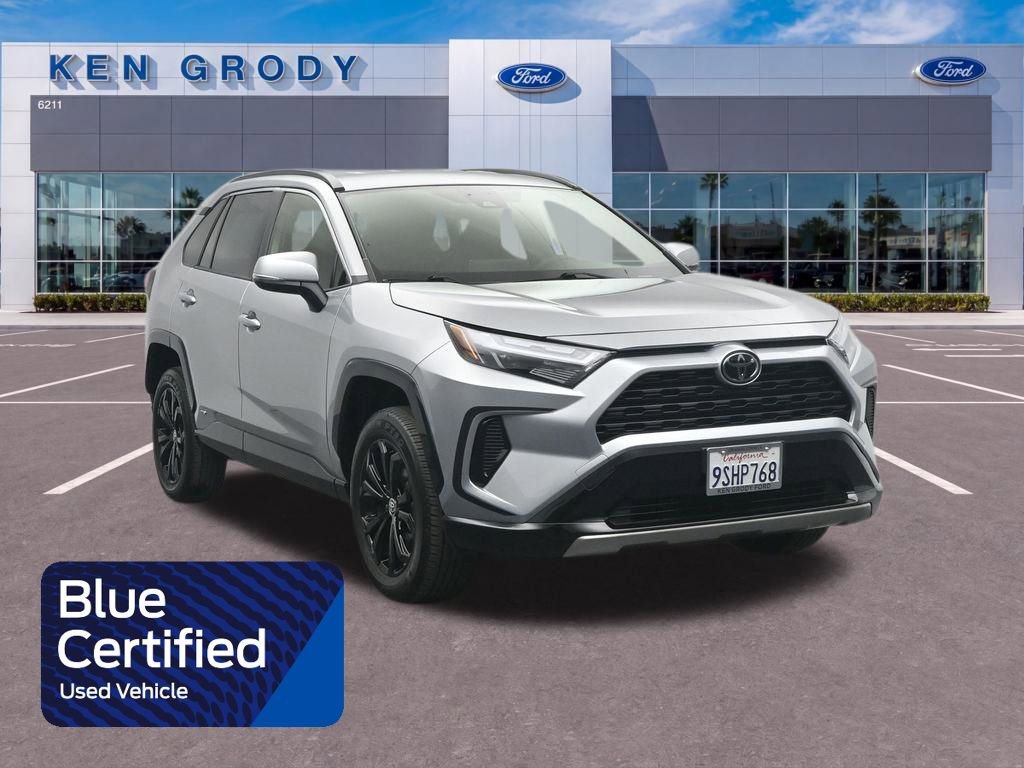 Used 2025 Toyota RAV4 SE
