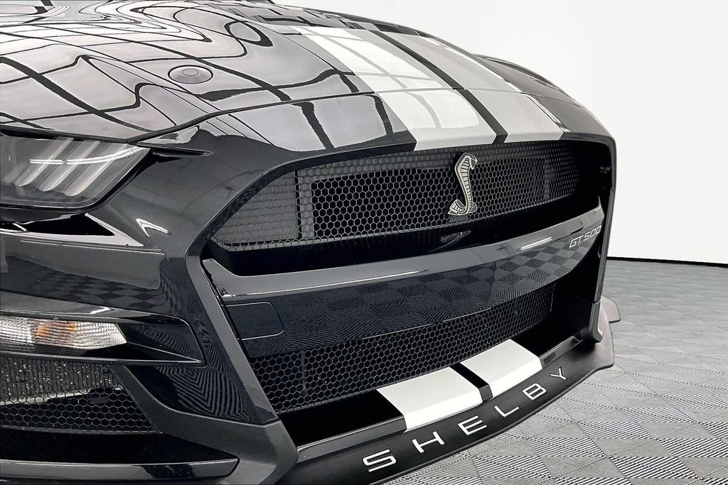 Certified 2022 Ford Mustang Shelby GT500 w/ Carbon Fiber Track Pack RWD image 26