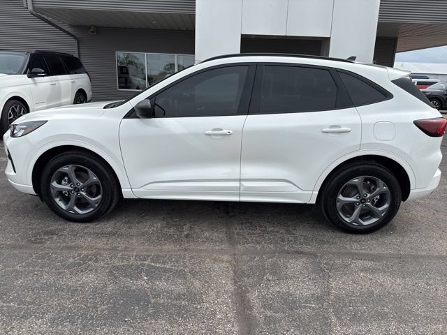 Certified 2024 Ford Escape ST-Line w/ Tech Pack #1 AWD/4WD image 2