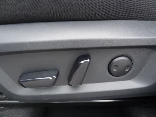 Used 2025 Nissan Rogue SV AWD/4WD image 7