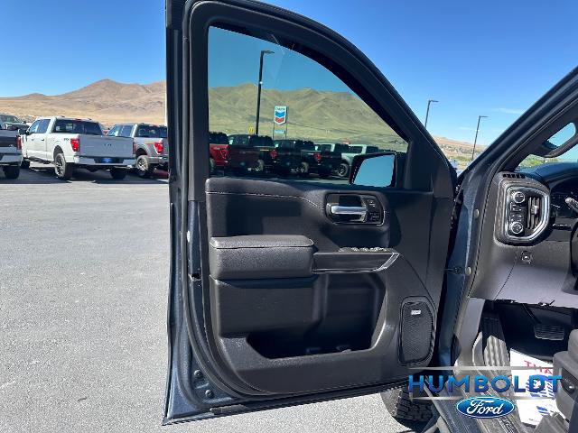 Used 2021 GMC Sierra 1500 AT4 w/ AT4 Premium Package AWD/4WD image 11