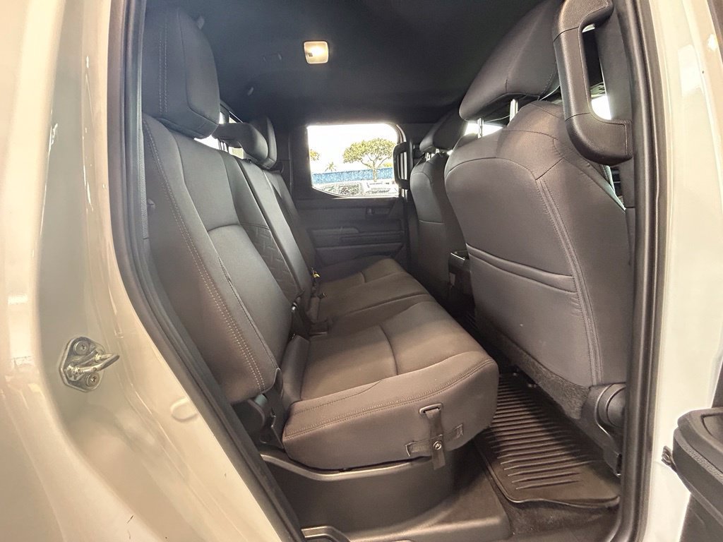 Used 2024 Toyota Tacoma SR5 w/ SR5 Upgrade Package AWD/4WD image 29
