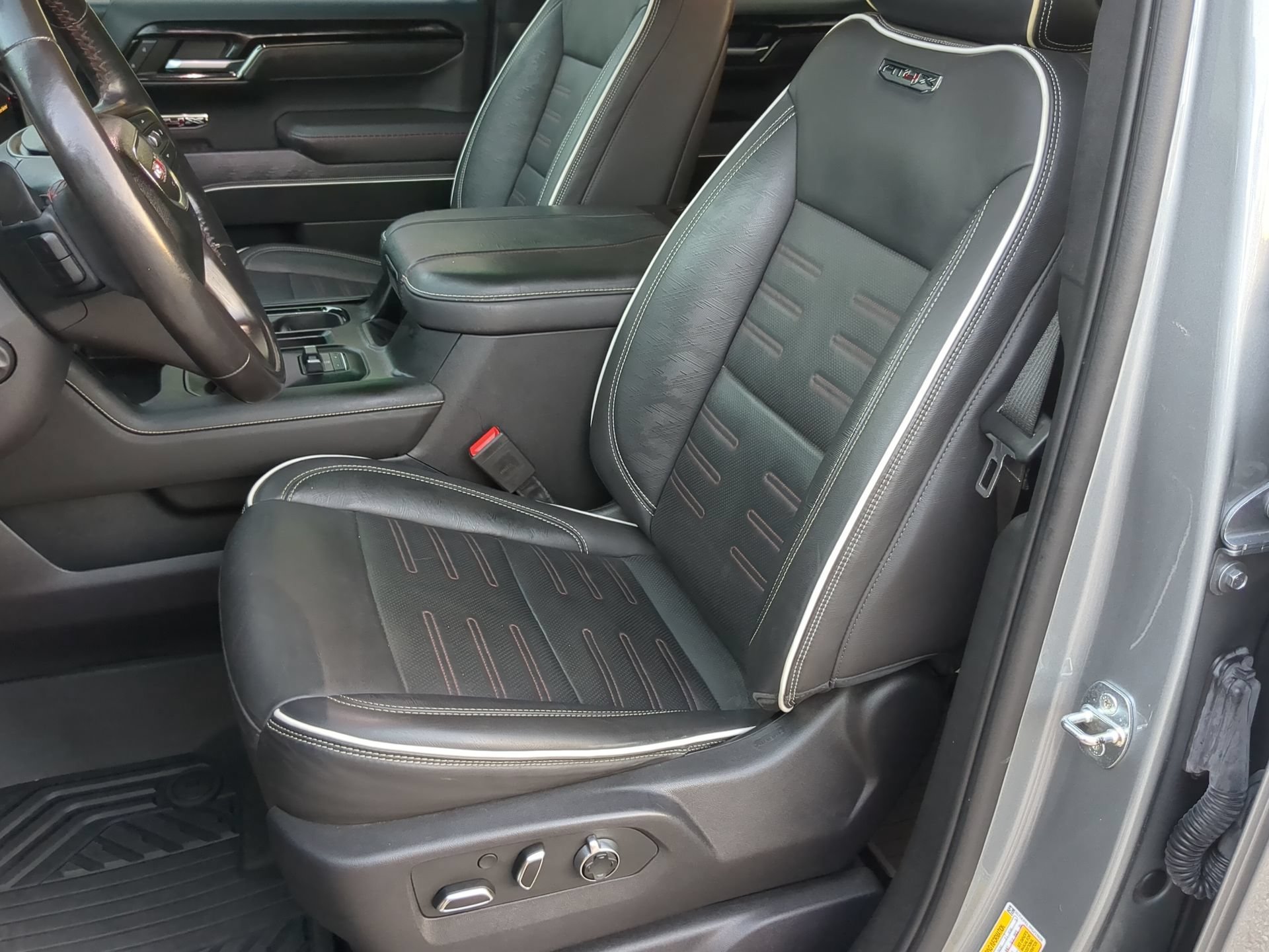Used 2023 GMC Sierra 1500 AT4X w/ AT4X AEV Edition AWD/4WD image 57