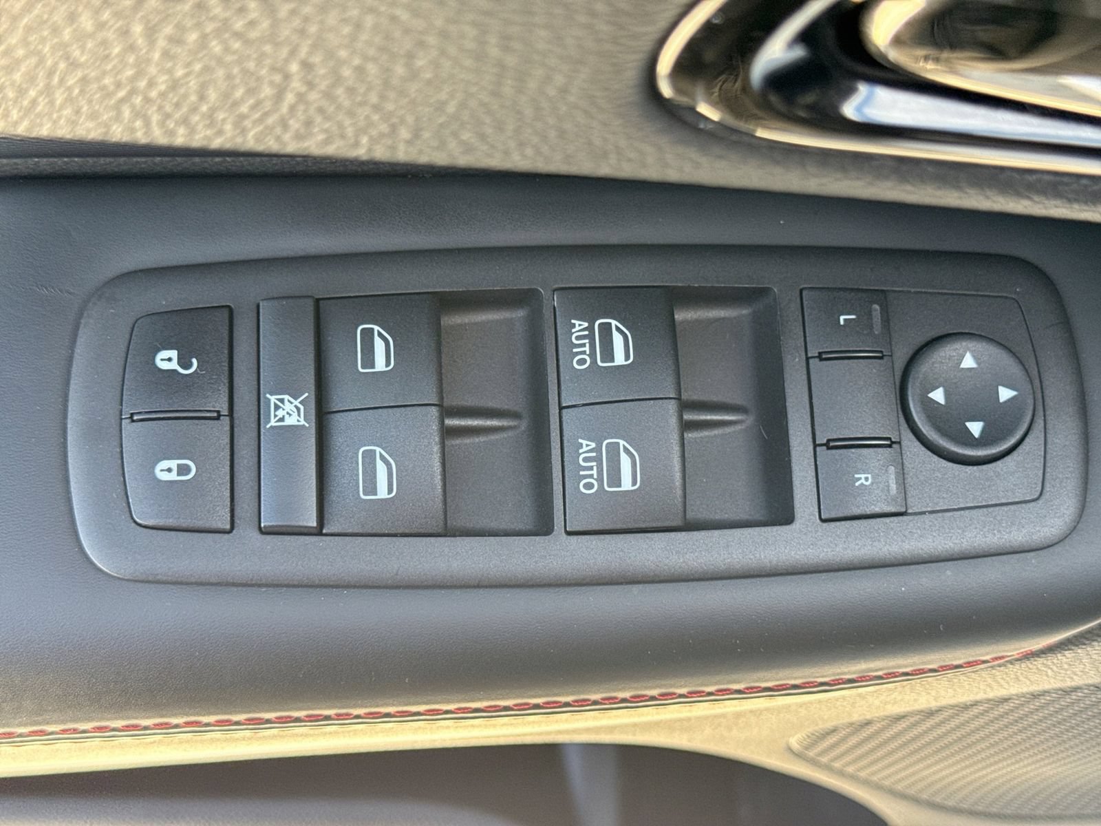 Used 2023 Dodge Durango R/T AWD/4WD image 21