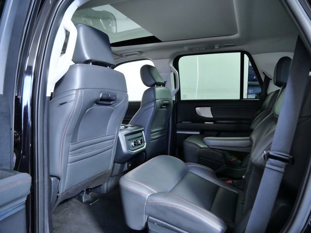 Certified 2025 Ford Expedition Active AWD/4WD image 13