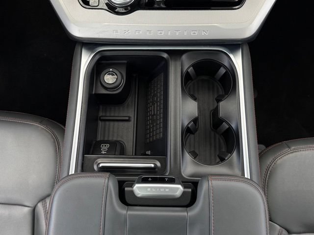 Certified 2025 Ford Expedition Active AWD/4WD image 30