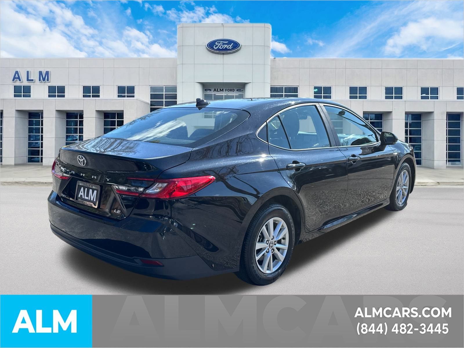 Used 2025 Toyota Camry LE image 6