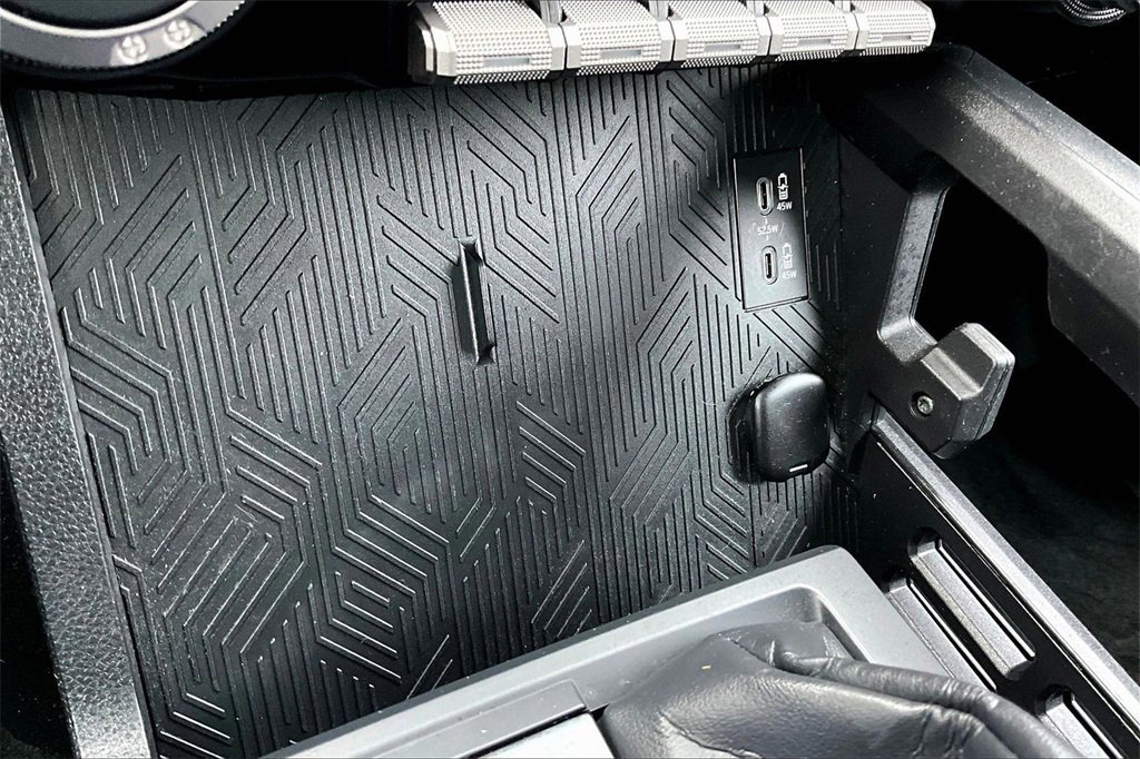 Used 2024 Toyota Tacoma SR image 28