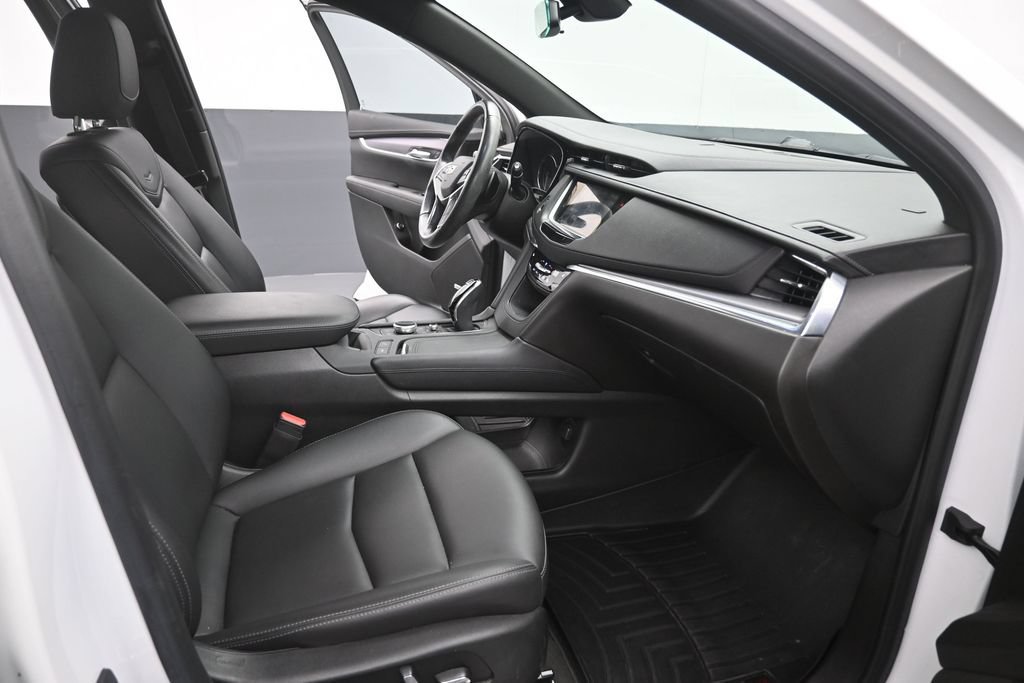 Used 2021 Cadillac XT5 Luxury FWD image 16