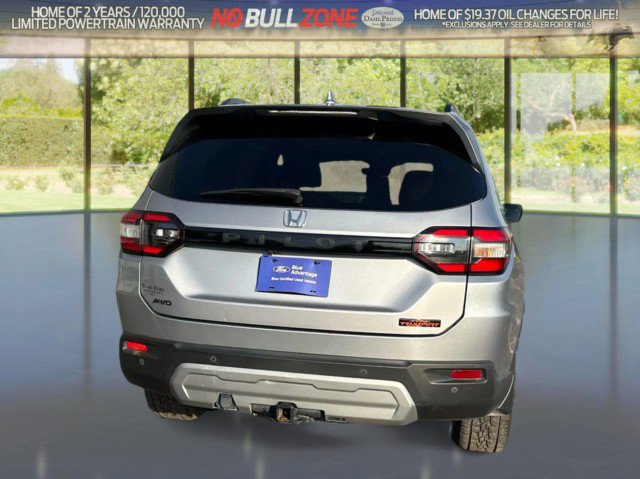 Used 2025 Honda Pilot TrailSport image 4