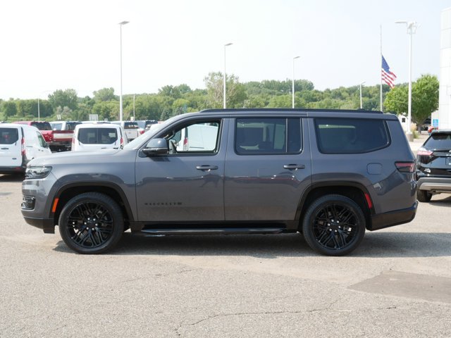 Used 2024 Jeep Wagoneer Series II AWD/4WD image 5
