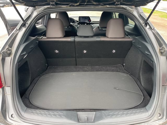 Used 2019 Toyota C-HR Limited FWD image 15