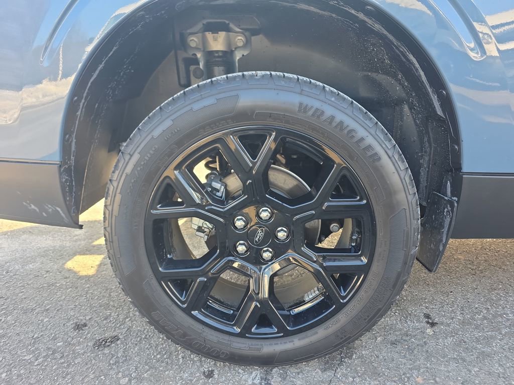 Certified 2025 Ford Maverick Lariat w/ Black Appearance Package image 10