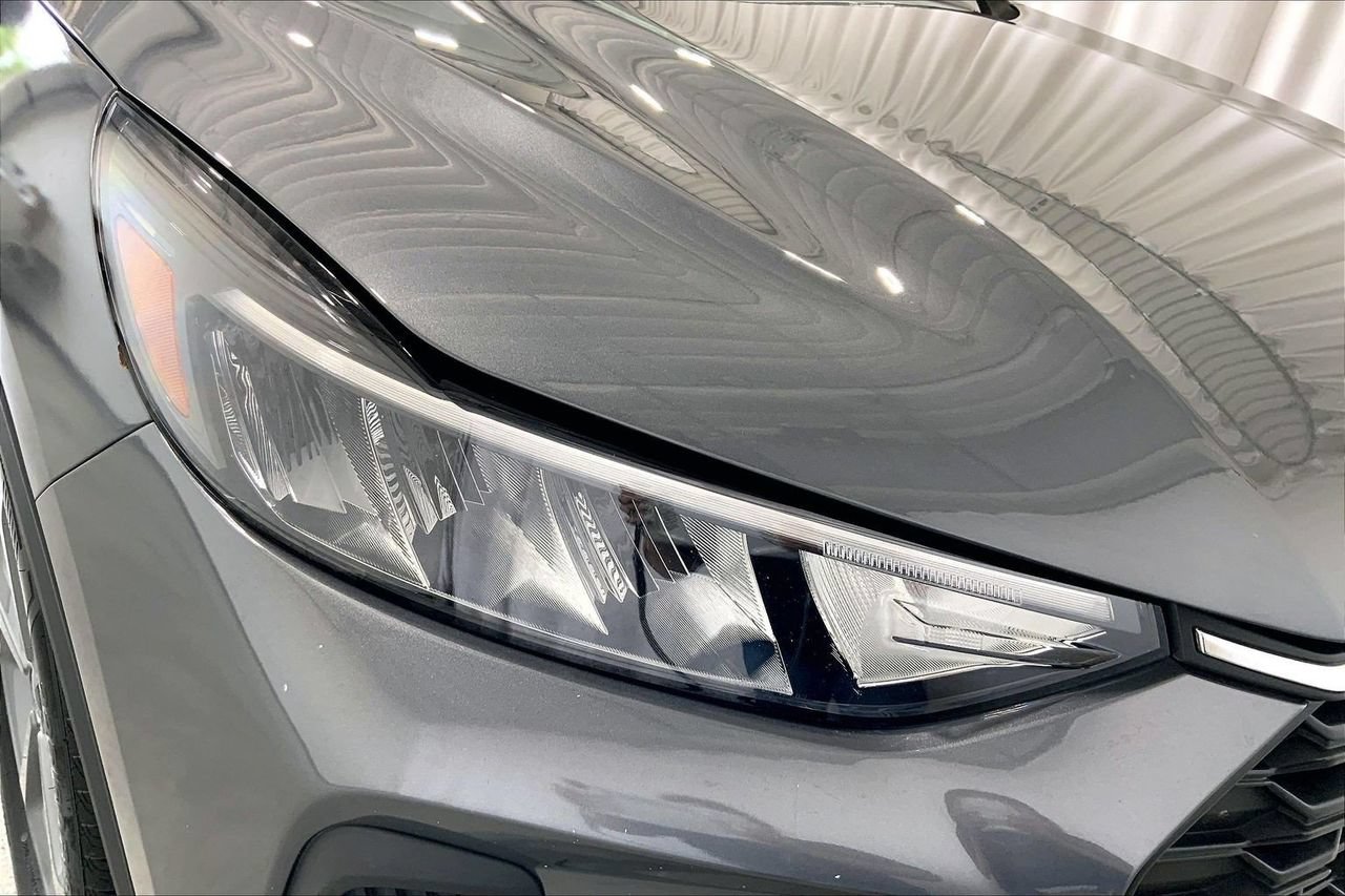 Certified 2025 Ford Escape ST-Line Select AWD/4WD image 28