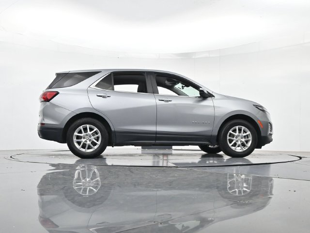 Used 2024 Chevrolet Equinox LT FWD image 34