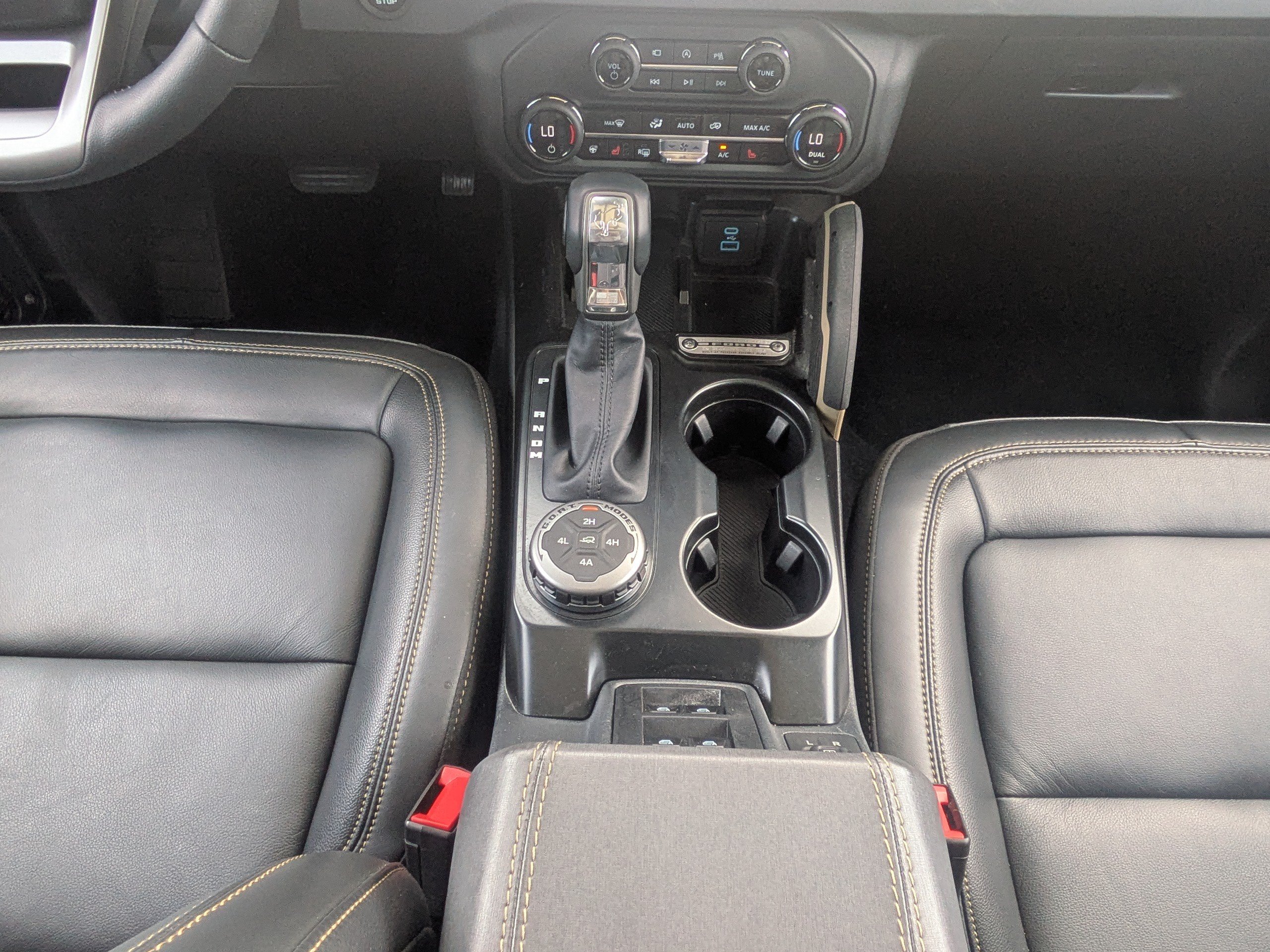 Certified 2025 Ford Bronco Badlands AWD/4WD image 18
