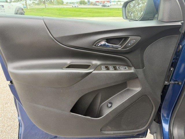 Used 2023 Chevrolet Equinox LT AWD/4WD image 11