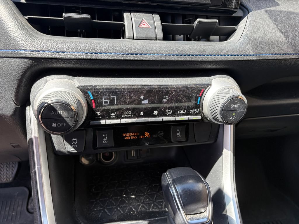 Used 2022 Toyota RAV4 SE w/ Convenience Package AWD/4WD image 23