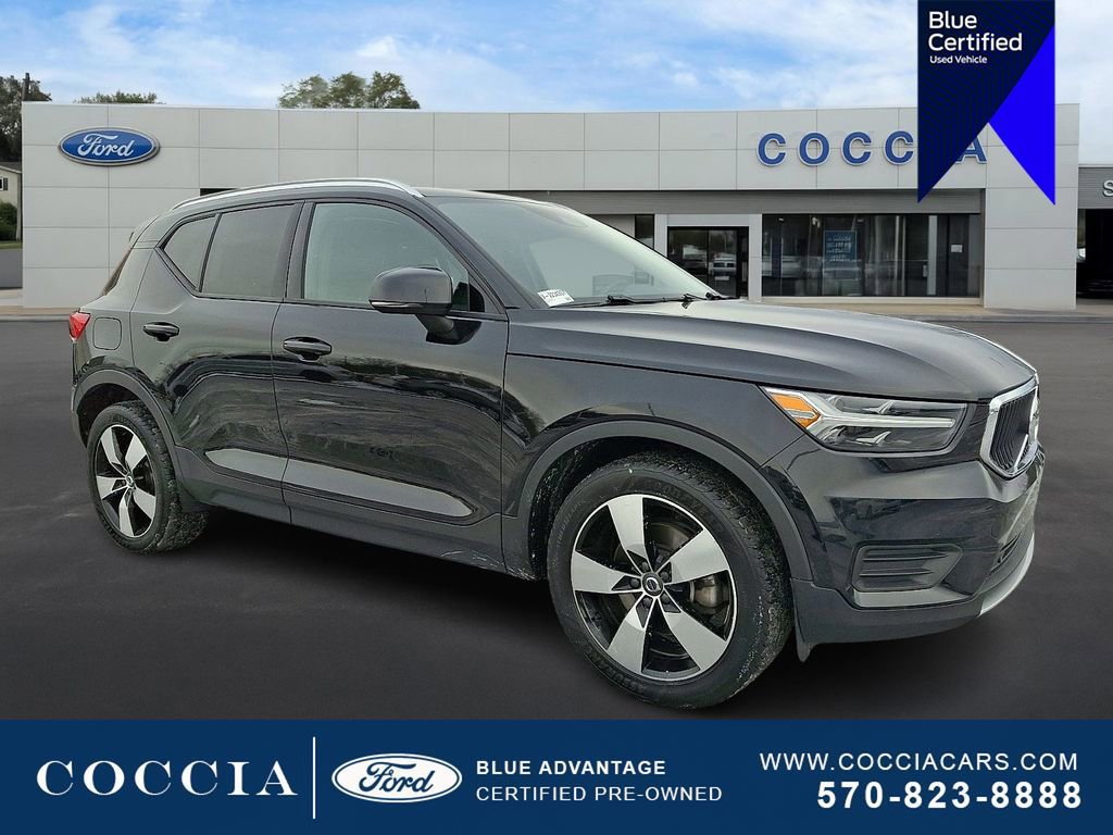 Used 2020 Volvo XC40 T5 Momentum w/ Protection Package Premier image 6