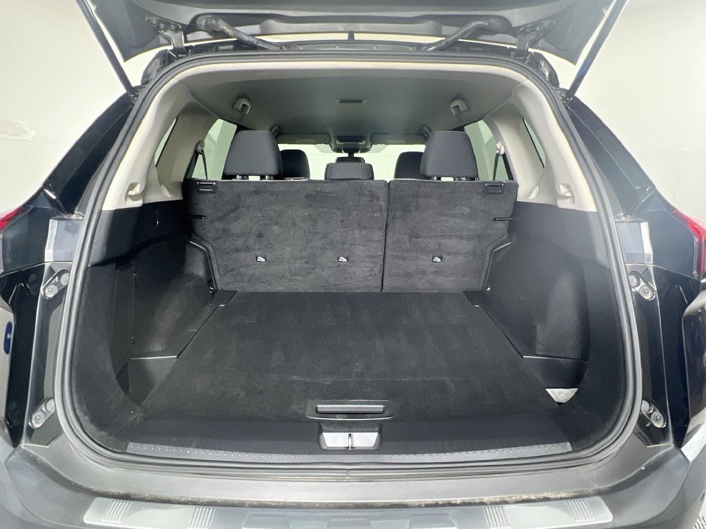 Used 2021 Nissan Rogue SV AWD/4WD image 29