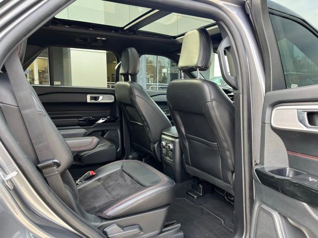 Certified 2022 Ford Explorer ST-Line w/ Class IV Trailer Tow Package image 34