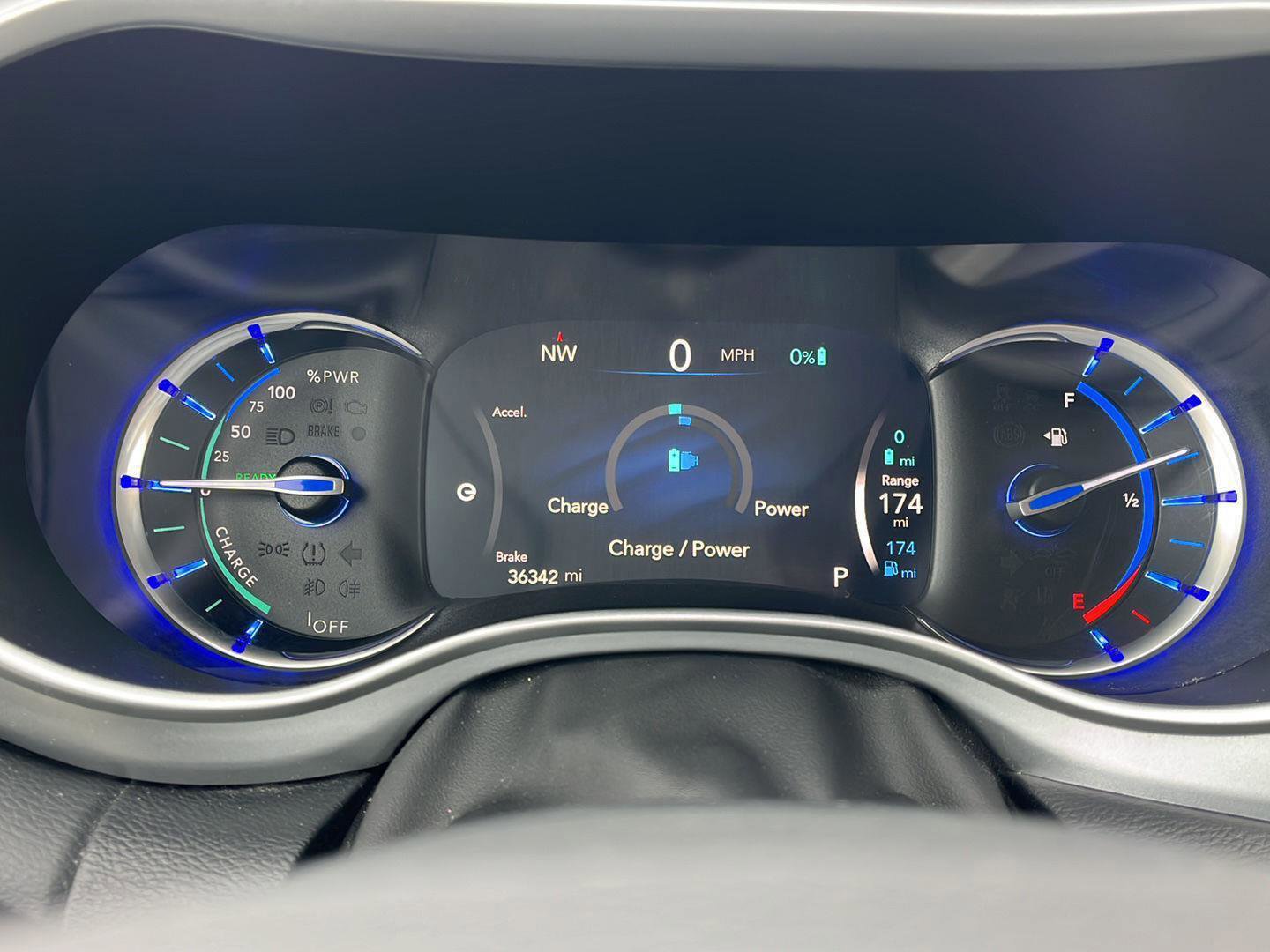 Used 2018 Chrysler Pacifica Touring-L image 24